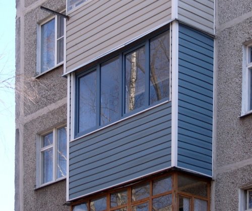 Виниловый сайдинг - отделка балкона